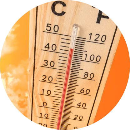 Un thermomètre au mercure qui affiche 43 degrés Celsius ou 110 degrés Fahrenheit.